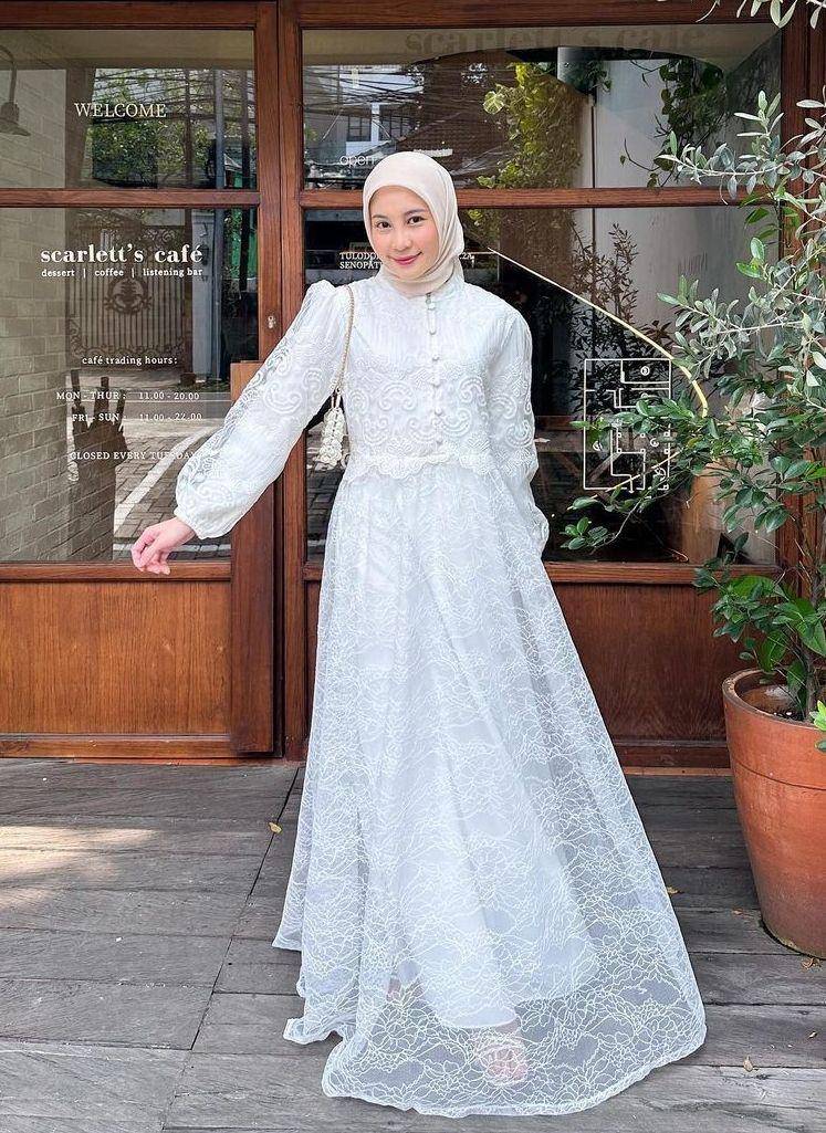 OOTD hijab (instagram com/aisni)