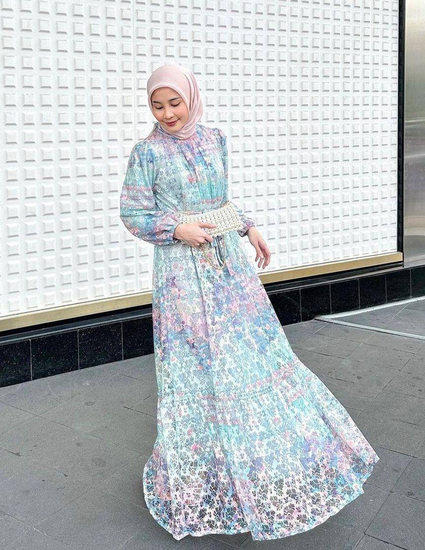OOTD hijab (instagram com/aisni)
