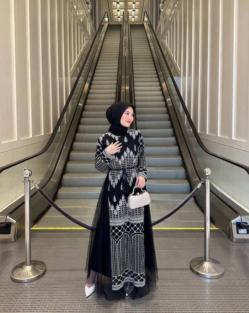 Intan Ghazella (instagram.com/intanghazll_)