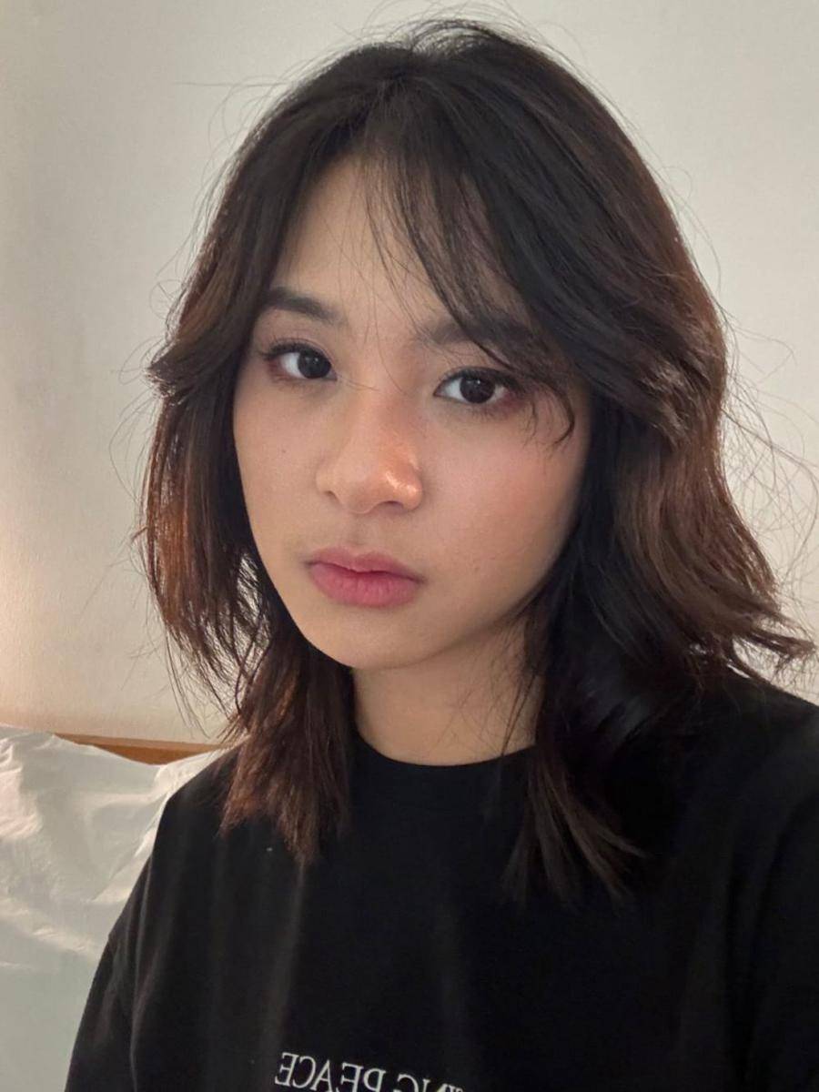 Zee JKT48 (x.com/a_zeejkt48)