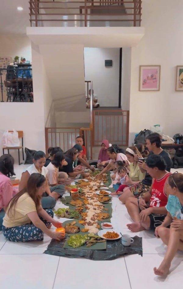 potret Felicya Angelista perpisahan dengan ART yang resign (instagram.com/felicyangelista_)