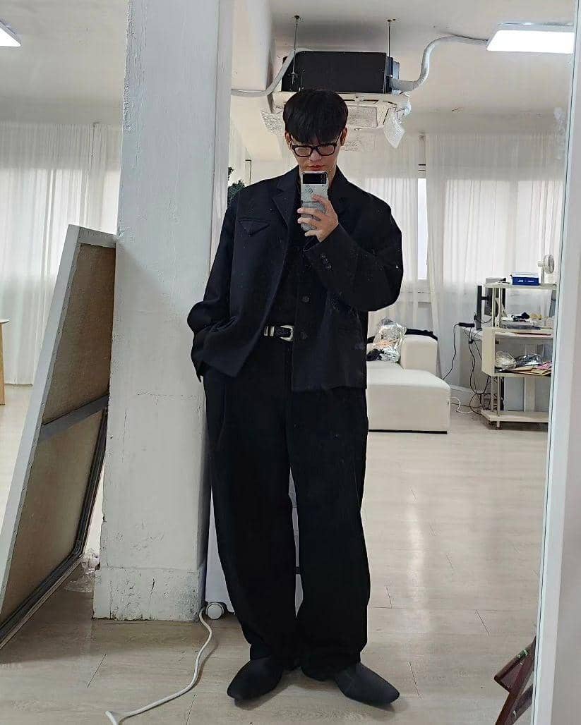 outfit untuk lebaran ala Seo In Guk (instagram.com/seo_cccc)