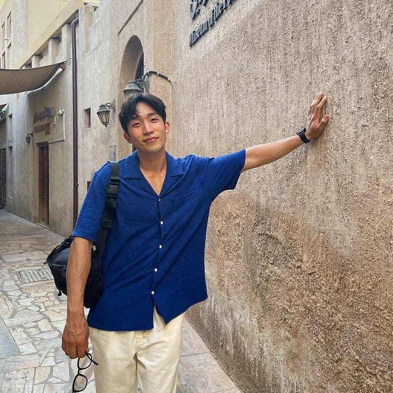 outfit halal bihalal (instagram.com/leesangyi_)