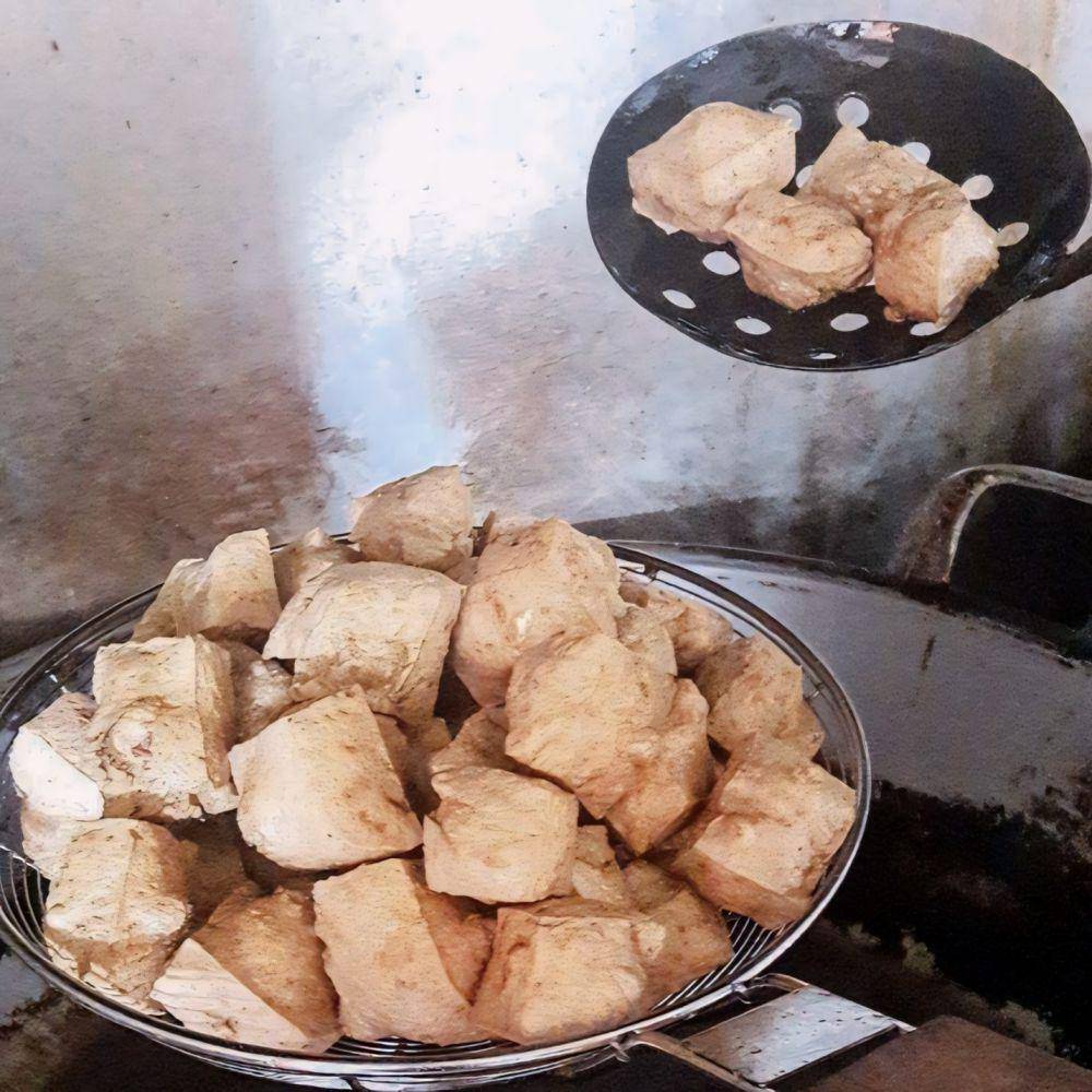 Tahu Pong Gajah Mada (instagram.com/specialtahupongsemarang)