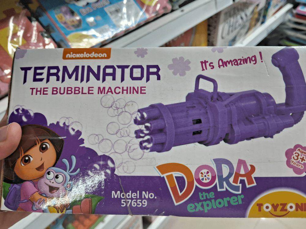potret barang KW Dora the Explorer (reddit.com/user/Rentaro-_-)