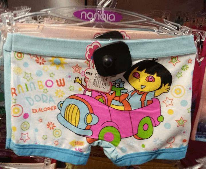 potret barang KW Dora the Explorer (reddit.com/user/God_please_why)