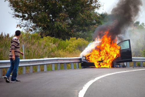 Kenapa Mobil Bisa Terbakar Setelah Terlibat Kecelakaan? Ini Alasannya!