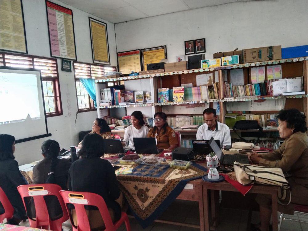 Herta Sianturi 20 Tahun Mengabdi Baru Kini Merasa Jadi Guru Sebenarnya