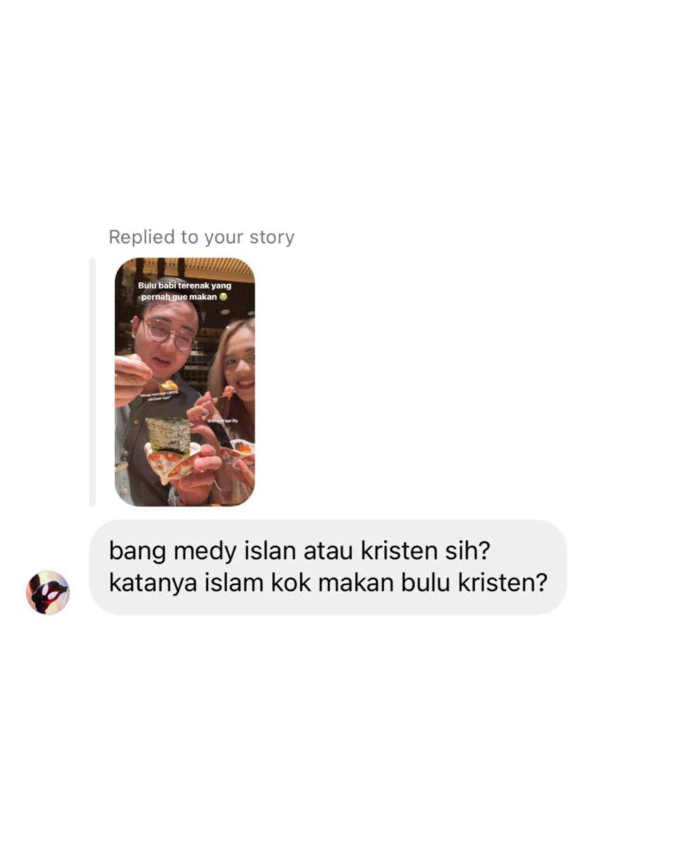 Medy Renaldy kena hujat usai makan bulu babi (instagram.com/medyrenaldy)