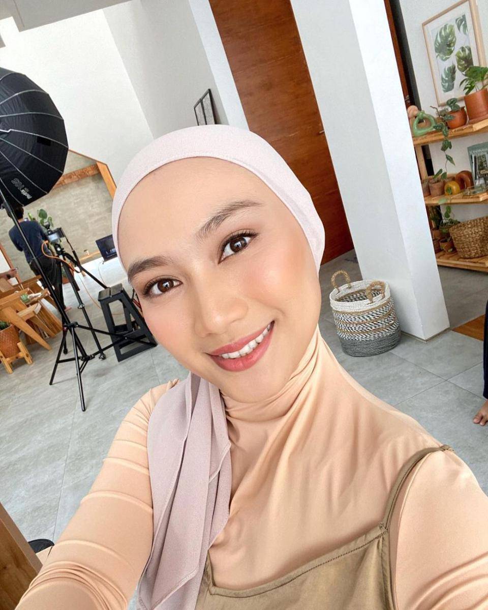 inspirasi makeup lebaran ala Melody Laksani (instagram.com/melodylaksani92)