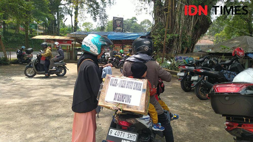 Rindu Emak, Pemudik Asal Bekasi Tempeli Kardus dengan Tulisan Unik