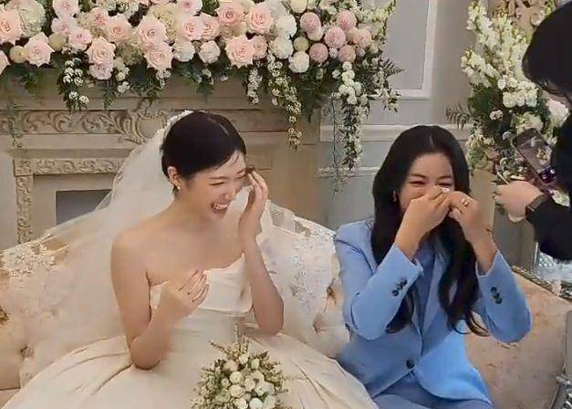 momen Kim Ok Vin dampingi Chae Seo Jin menikah (instagram.com/kimokvin)