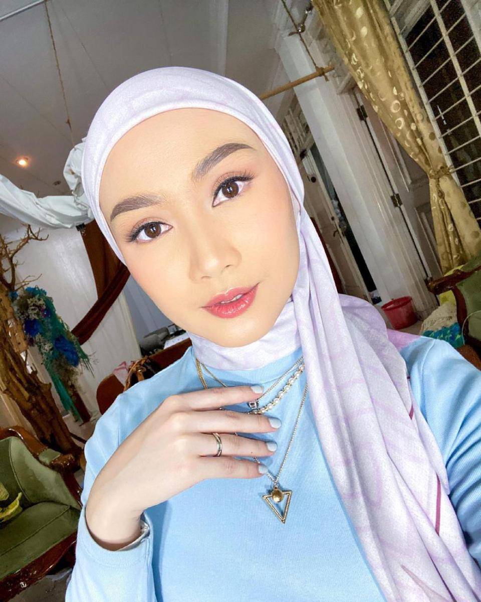inspirasi makeup lebaran ala Melody Laksani (instagram.com/melodylaksani92)