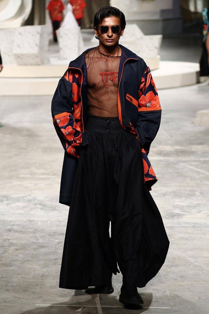 AFEW Rahul Mishra F/W '24 di Lakme Fashion Week 2024 (instagram.com/eriveltonhoskenstylist)