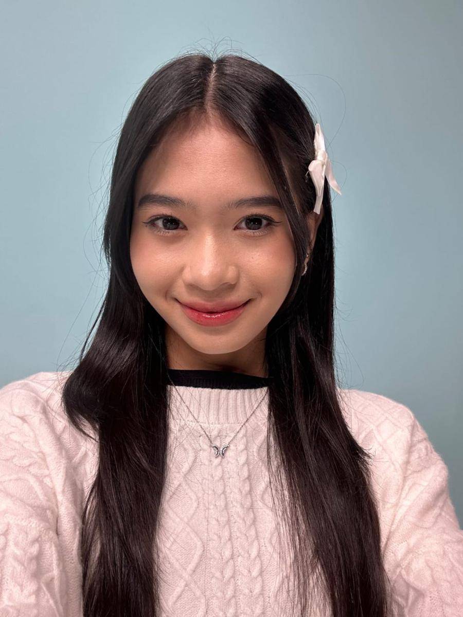 Flora JKT48 (x.com/s_florajkt48)