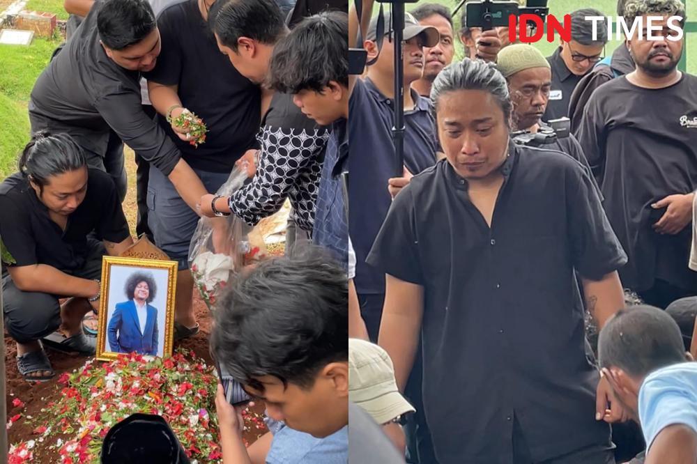 7 Potret Pemakaman Babe Cabita, Diiringi dengan Air Mata
