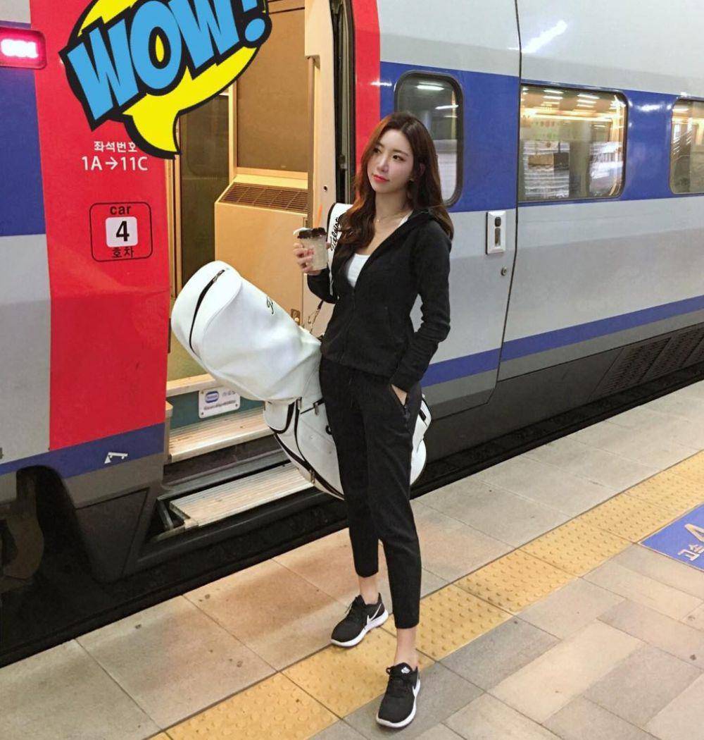 Ye Jung Hwa (instagram.com/yejunghwa)