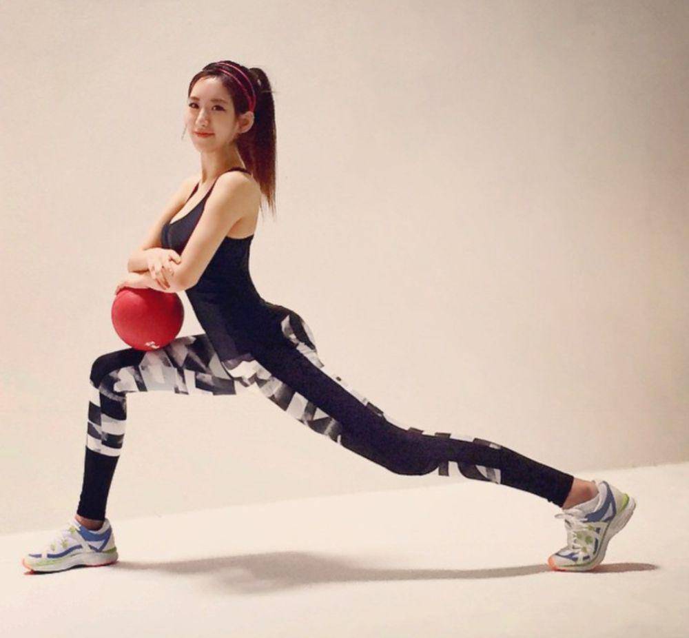 Ye Jung Hwa (instagram.com/yejunghwa)