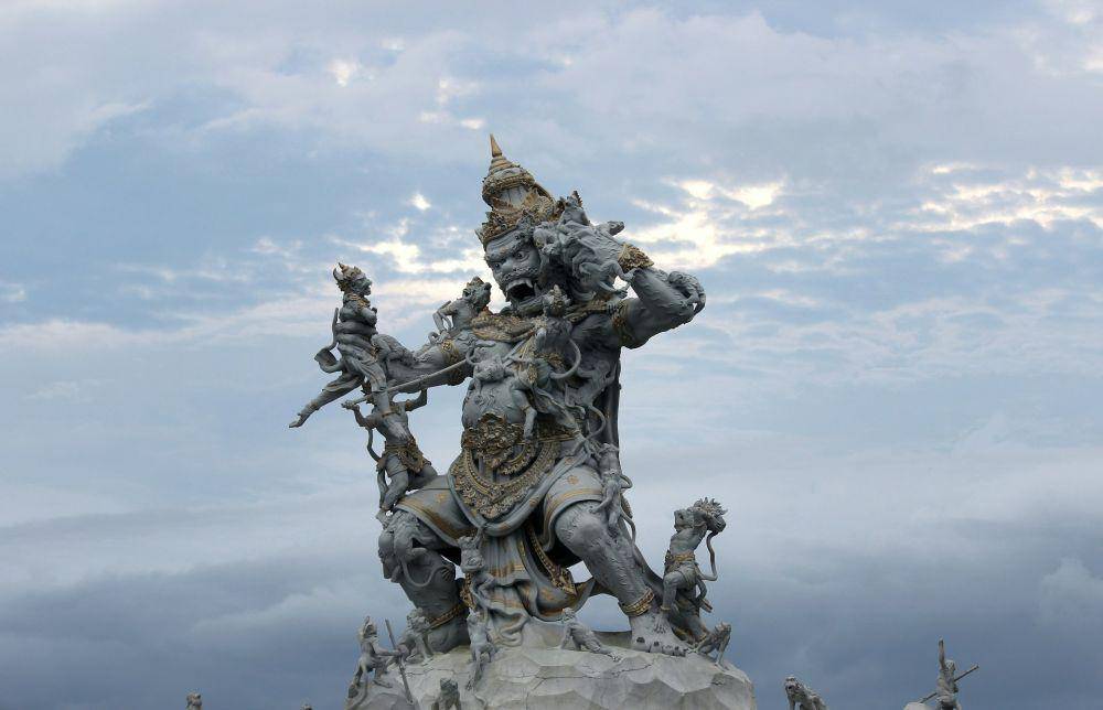 ilustrasi patung Kumbhakarna (unsplash.com/shigiljimbolji)
