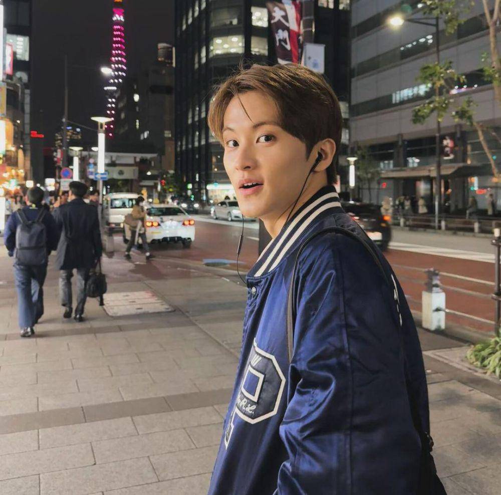 Mark NCT (instagram.com/onyourm__ark)