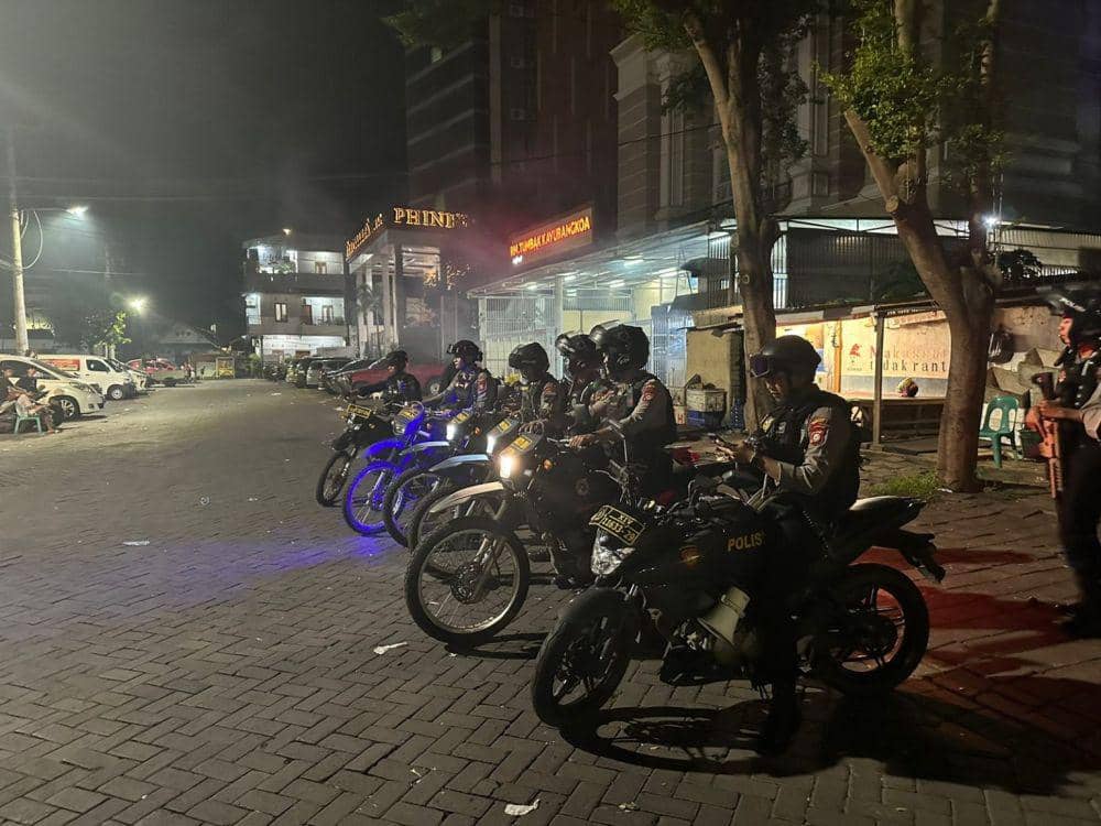 Polisi Patroli Rumah Kosong Ditinggal Mudik di Makassar