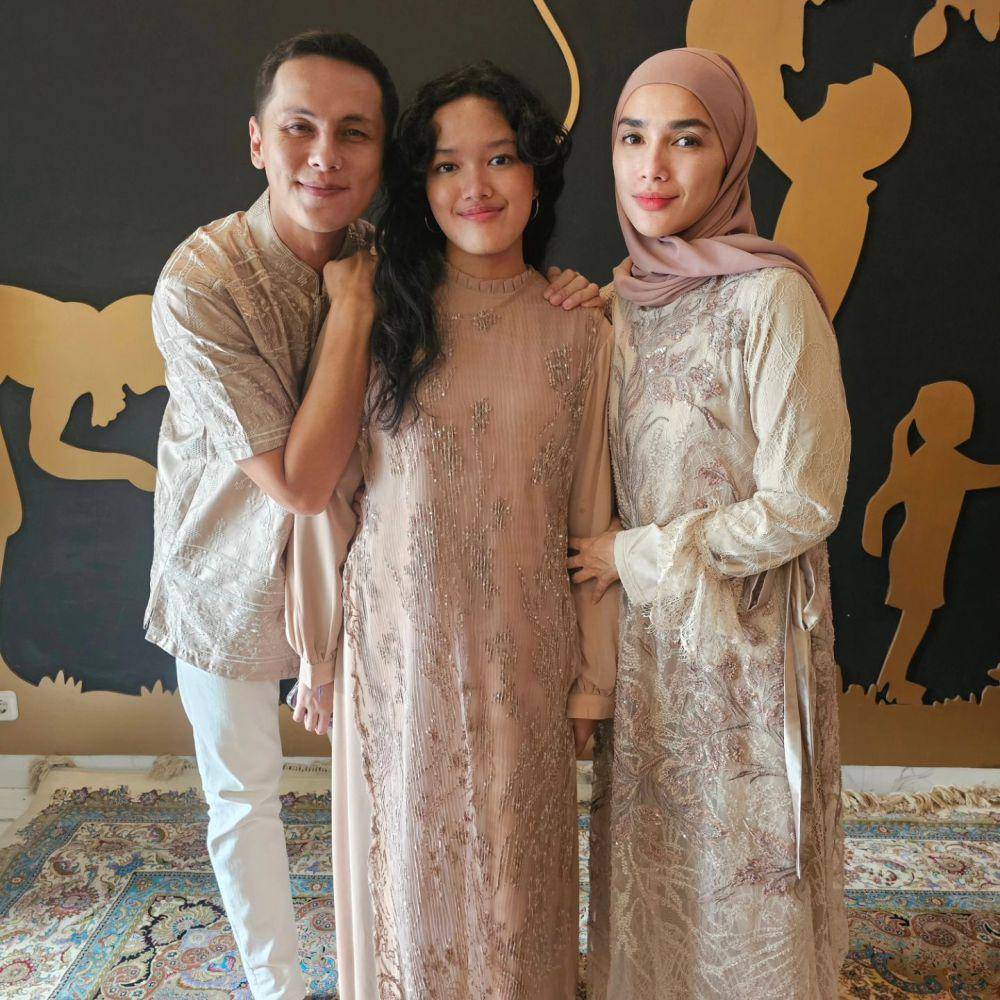 potret perayaan ultah ke-18 Ara anak Ussy (instagram.com/ussypratama)