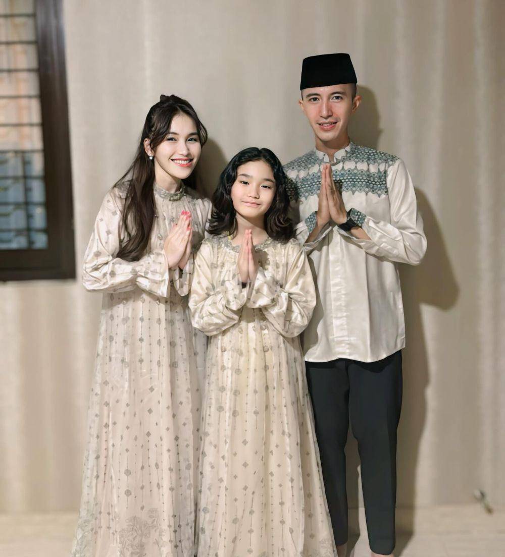 gaya Lebaran artis 2024 (instagram.com/ayutingting92)
