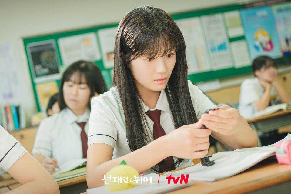 cuplikan Kim Hye Yoon di drakor Lovely Runner (dok. tvN/Lovely Runner)