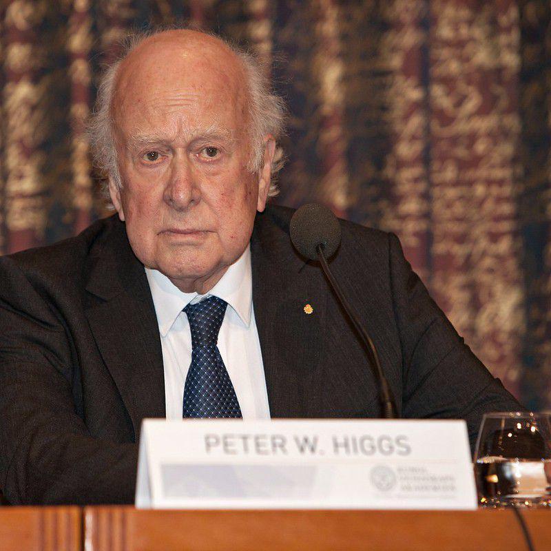 Peraih Nobel dan Penemu Partikel Tuhan Peter Higgs Tutup Usia