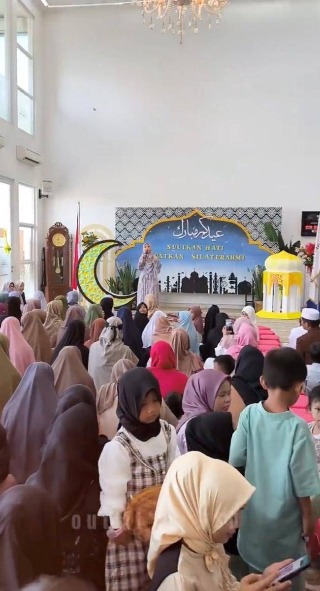 potret Oki Setiana Dewi (instagram.com/okisetianadewi)