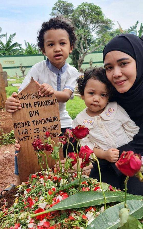 potret artis ziarah di hari pertama Lebaran 2024 (Instagram.com/fatiyw)