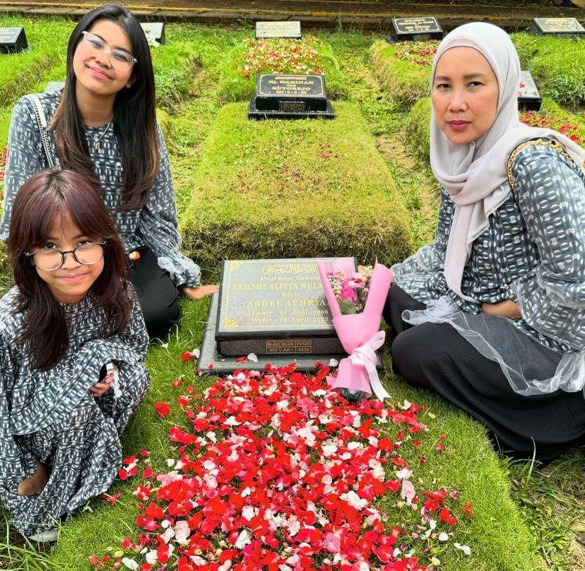 potret artis ziarah di hari pertama Lebaran 2024 (Instagram.com/andelachrian)