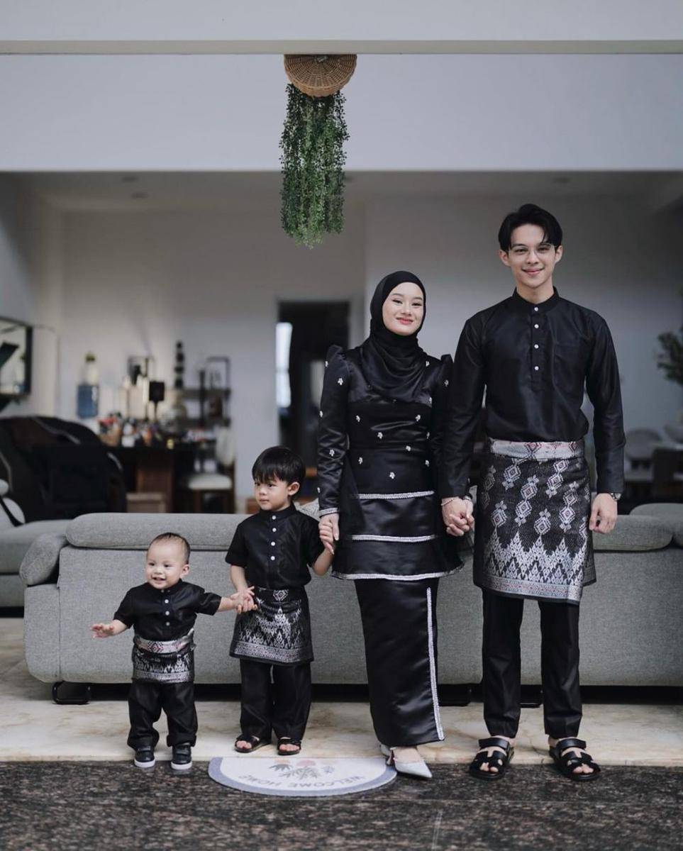 Gaya Artis Pria Saat Merayakan Idulfitri 2024 (Instagram.com/rey_mbayang)