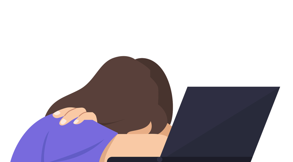 Ilustrasi orang yang melihat konten merugikan (pixabay.com/lu94007)