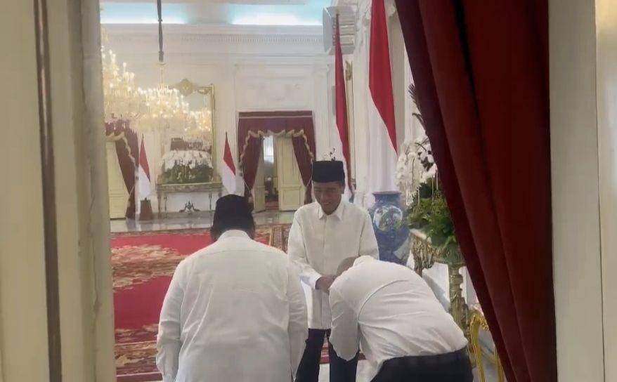 Prabowo Subianto bersama Presiden Jokowi di Istana saat silaturahmi lebaran (11/4/2024) (dok. Tim Media Prabowo)