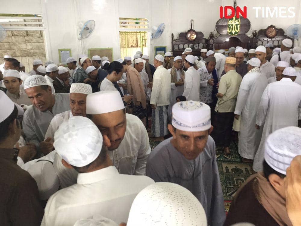 Tradisi Rumpak-rumpakan masyarakat Arab di Palembang (IDN Times/Rangga Erfizal)