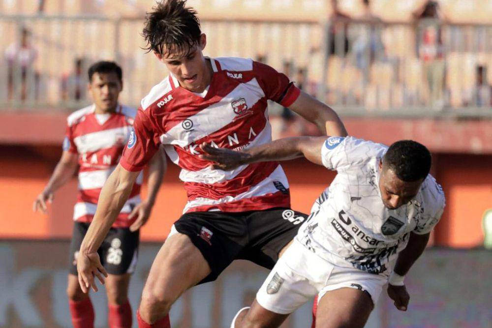 Madura United dalam laga menghadapi Borneo FC pada putaran pertama Liga 1 2023/2024. (instagram.com/maduraunited.fc)