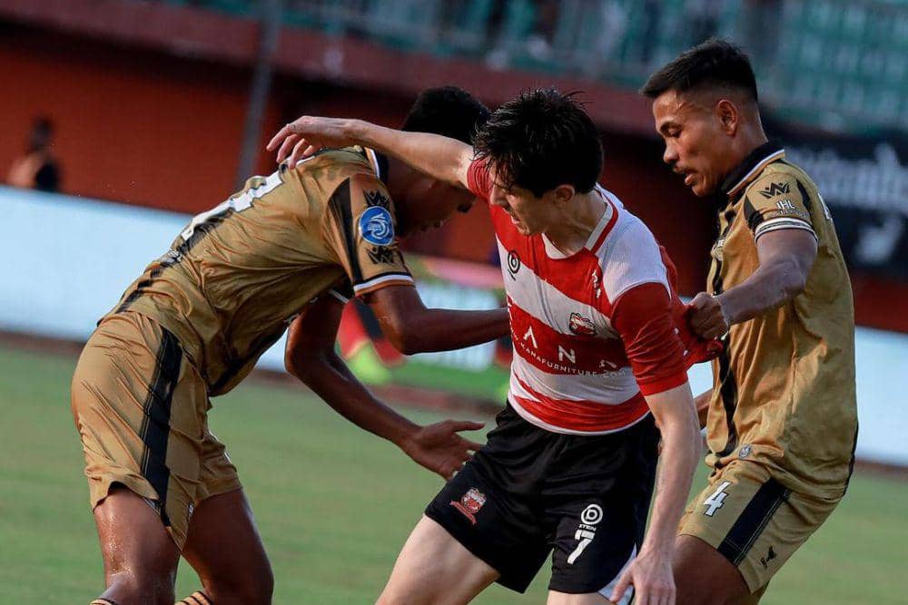 Madura United dalam laga menghadapi Dewa United pada putaran pertama Liga 1 2023/2024. (instagram.com/maduraunited.fc)