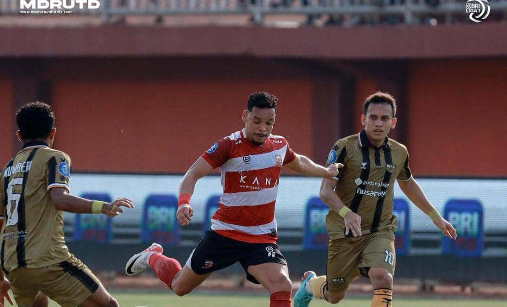 Madura United dalam laga menghadapi Dewa United pada putaran pertama Liga 1 2023/2024. (instagram.com/maduraunited.fc)