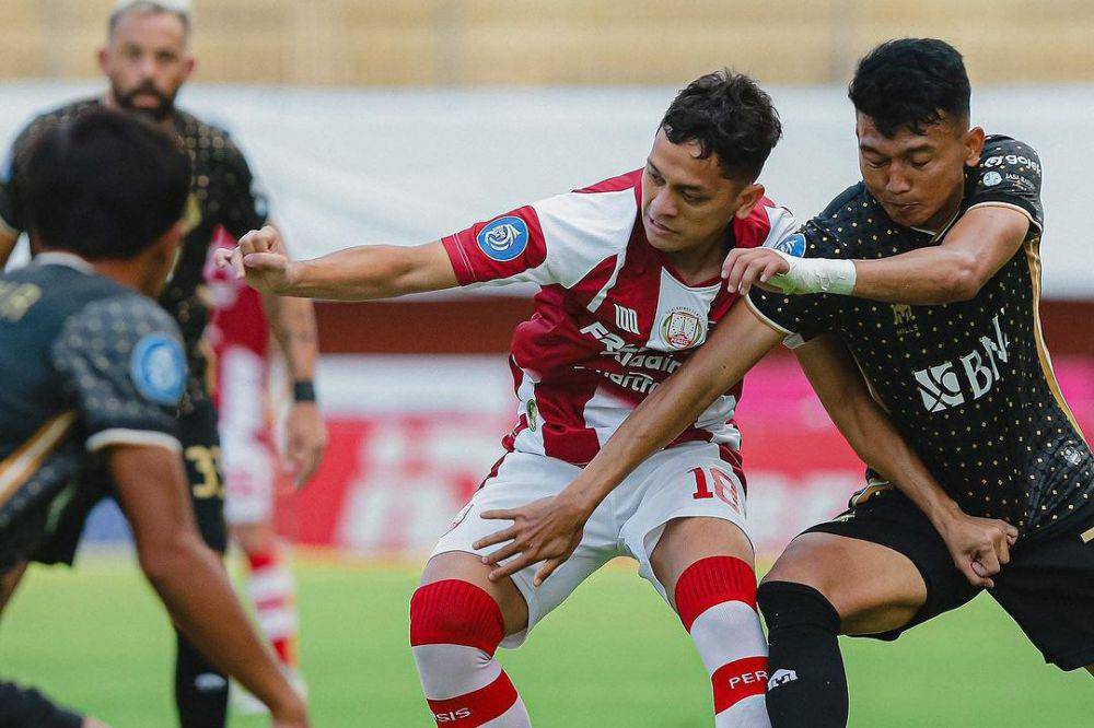 Persis Solo dalam laga menghadapi Bhayangkara FC pada putaran pertama Liga 1 2023/2024. (instagram.com/persisofficial)