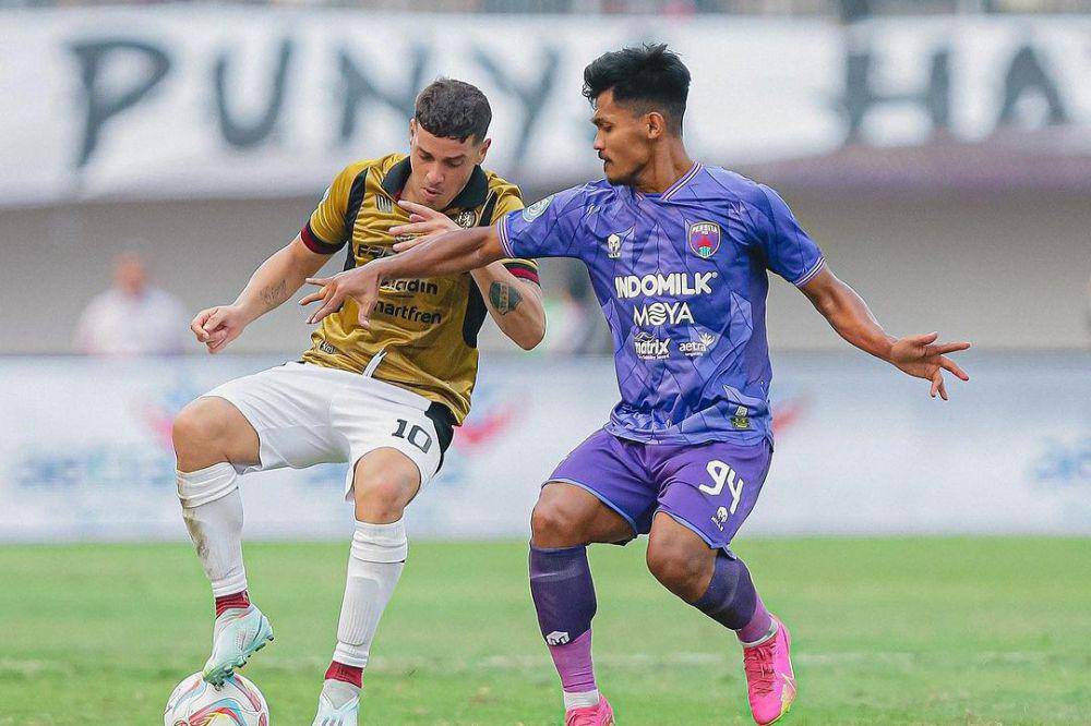 Persis Solo dalam laga menghadapi Persita Tangerang pada putaran pertama Liga 1 2023/2024. (instagram.com/persisofficial)