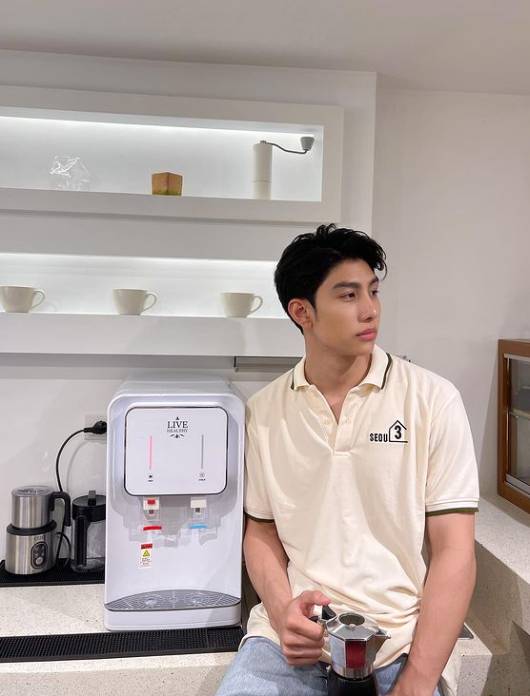 Potret Mond Tanutchai (instagram.com/mond_tanutchai)