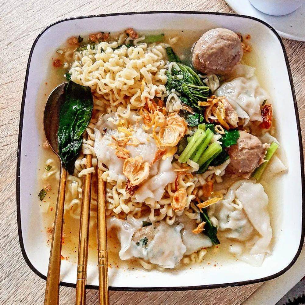 ilustrasi mie instan kuah (instagram.com/nesiayuliansyah)