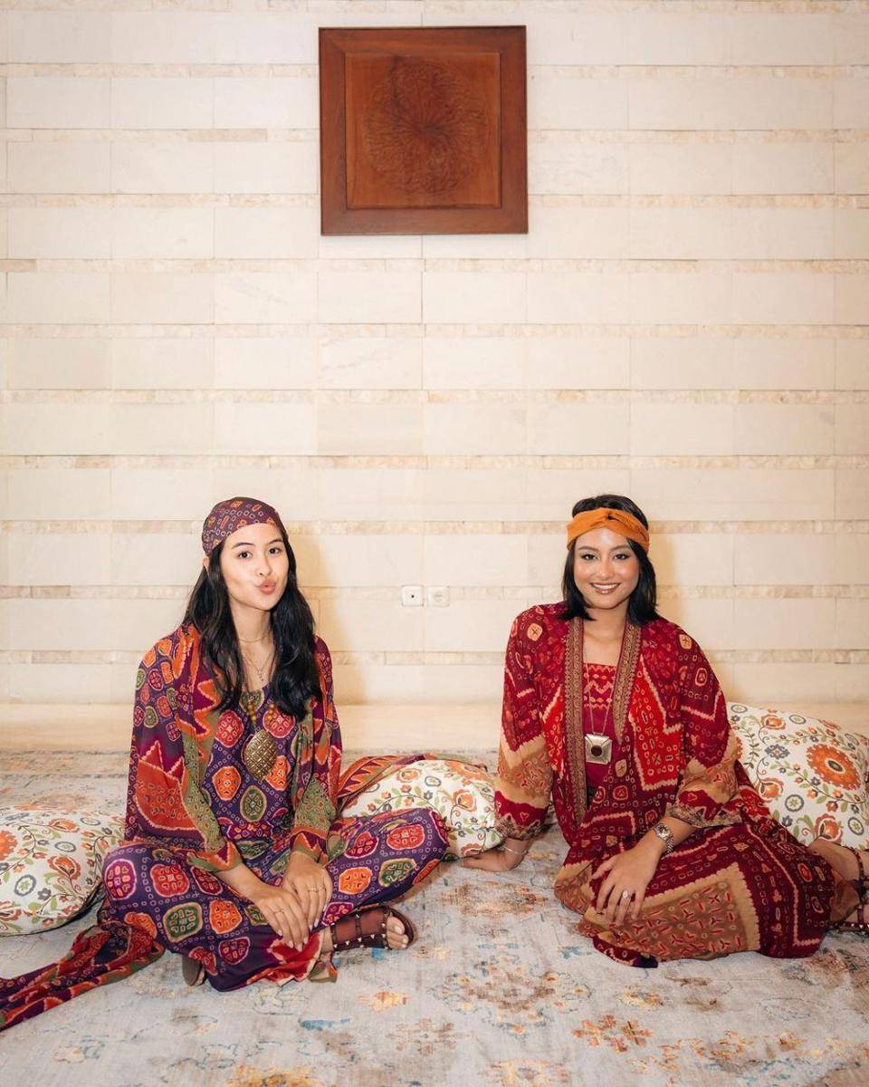 Maudy Ayunda dan Amanda Khairunnisa (instagram.com/maudyayunda)