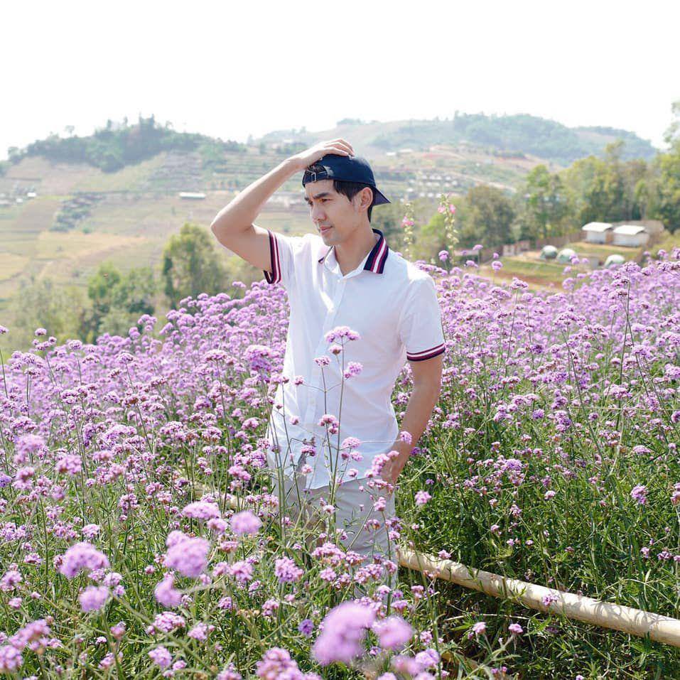 outfit monokrom (instagram.com/terchantavit)