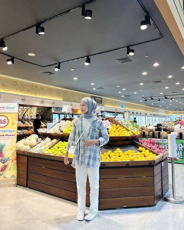 layering outfit ala Siska Amera (instagram.com/siskaamera)