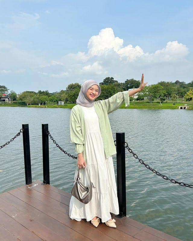 layering outfit ala Siska Amera (instagram.com/siskaamera)