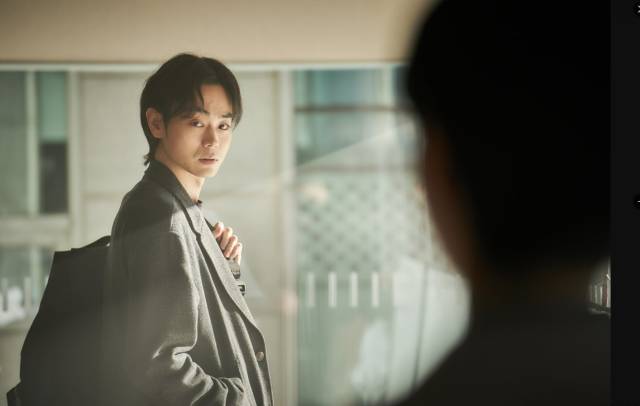 cuplikan Masaki Suda di drakor Parasyte: The Grey (dok. Netlix/Parasyte: The Grey)