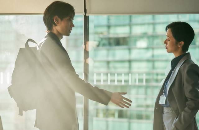 cuplikan Masaki Suda dan Lee Jung Hyun di drakor Parasyte: The Grey (dok. Netlix/Parasyte: The Grey)
