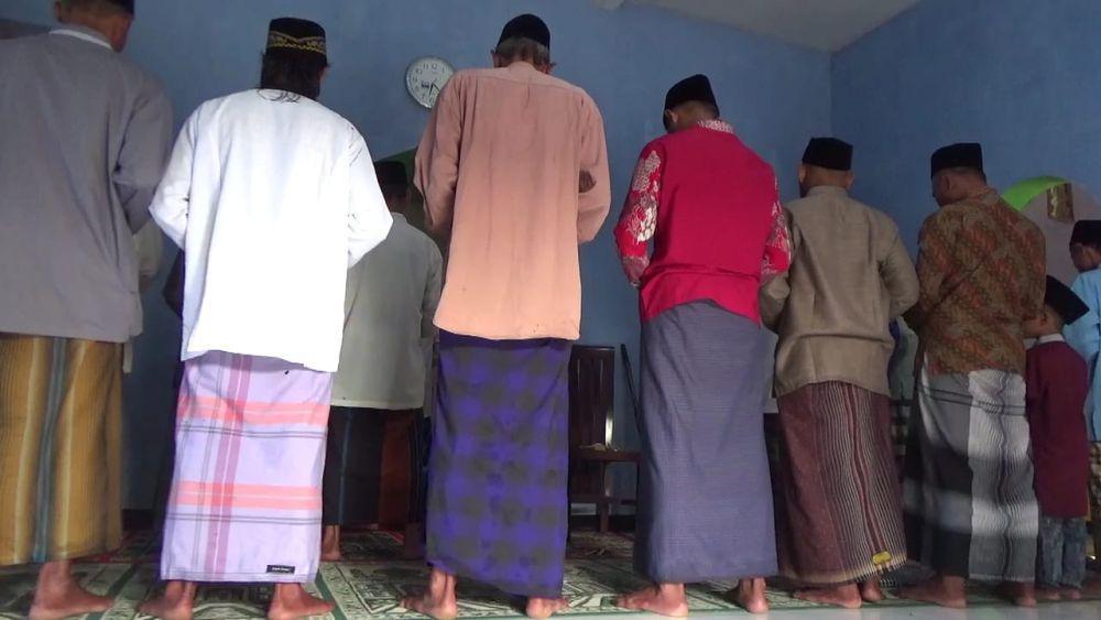 Jamaah Syattariyah Magetan Gelar Salat Id Hari Ini